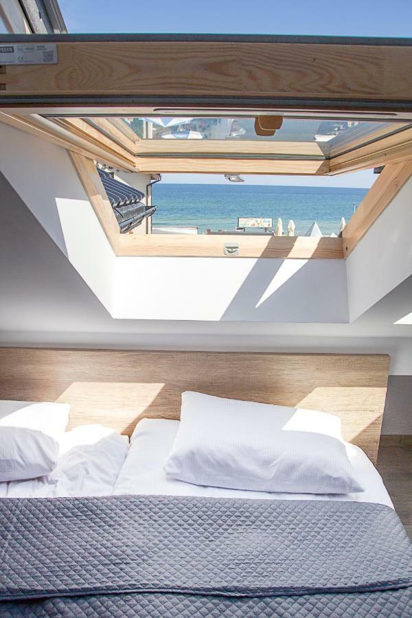 Silver Apartment